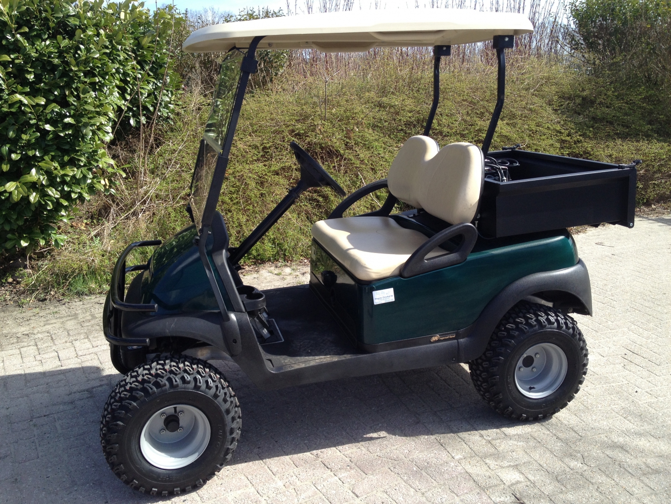 Ringlet dier Somatische cel Megens Oirschot bv - Machines voor tuin en park - Inruilmachines -  Golfcarren/Transporters