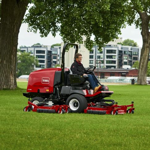 TORO Groundsmaster 4000-D | Megens Oirschot