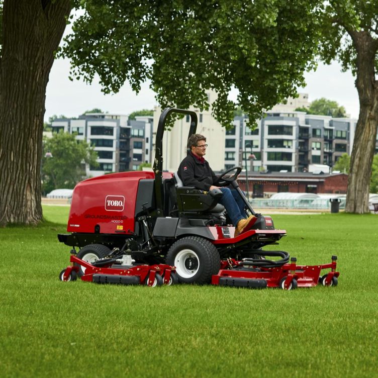 TORO Groundsmaster 4000-D | Megens Oirschot
